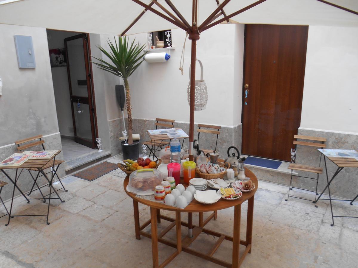 La Corte Dei Naviganti Apartment Trapani Exterior photo